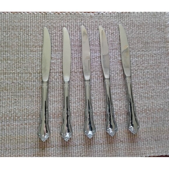5 Vtg DINNER KNIVES Mansfield Amadeus Oneida Rogers Deluxe Stainless Flatware - Picture 2 of 3